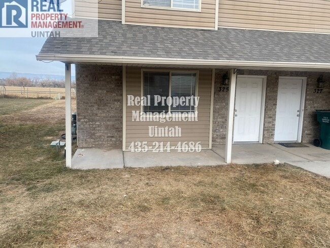 Photo - Beautiful Twin Home for Rent!