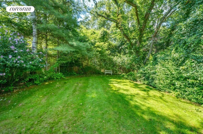 Photo - 31 Wainscott Stone Road