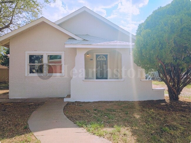 Building Photo - 312 S Avenue B