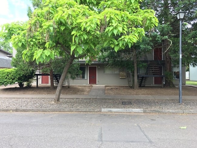 Photo - 1668 Ferry St Unit 08