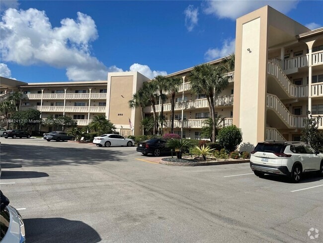 Building Photo - 2103 Lucaya Bend Unit K4 Rental