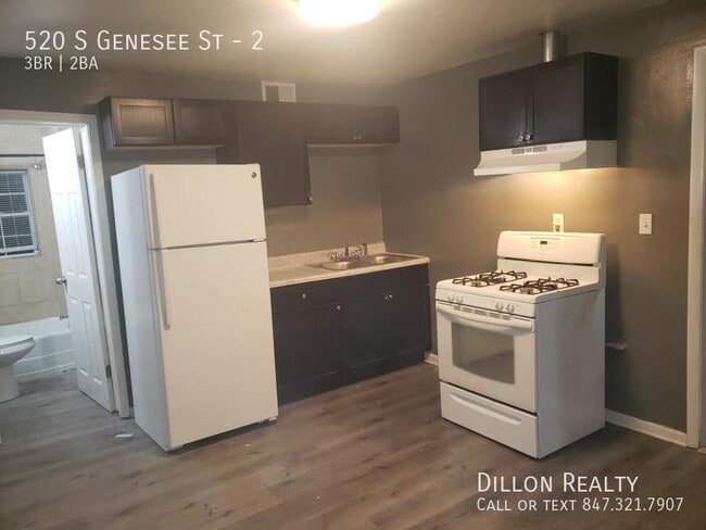 Photo - 520 S Genesee St Unit 2