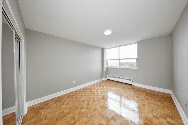 Photo - Royale Apartments