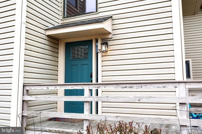 Building Photo - 15 Mariners Way