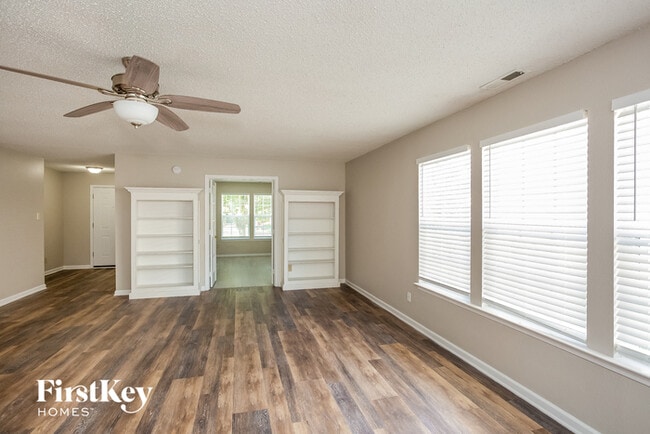 Photo - 10265 Lothbury Cir