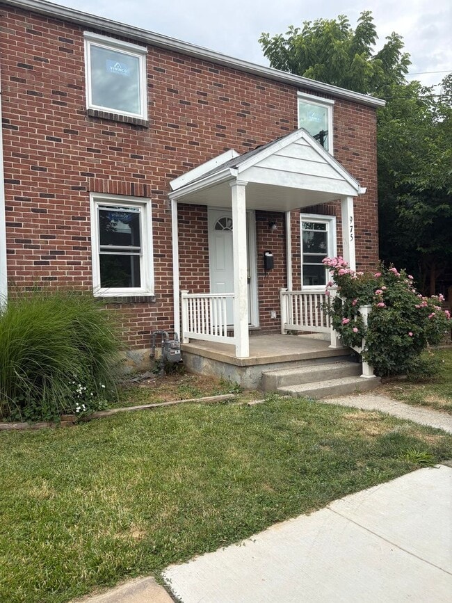 Photo - Available Now 2-story. 2 BR w/ Bonus Room