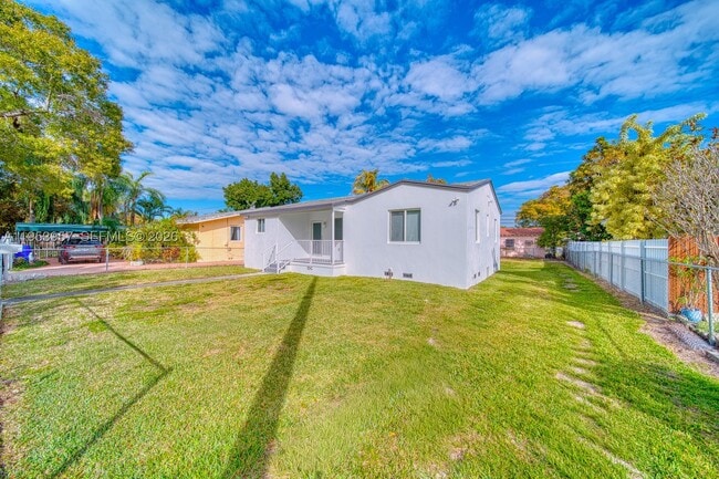 Photo - 4345 SW 5th St