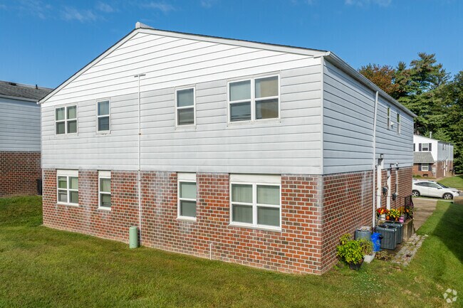 Montclair Duplex Apartments