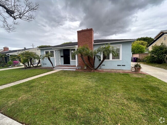 Building Photo - 3 bedroom home - Nice neighborhood, close ...
