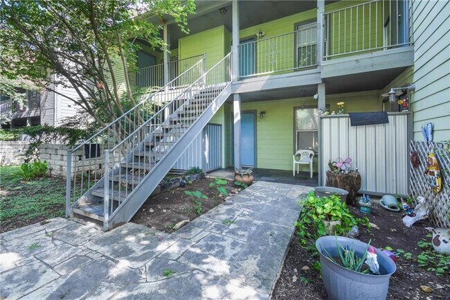 Building Photo - 3204 Menchaca Rd Rental