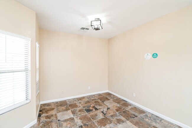 Photo - 810 E Rossi Ct