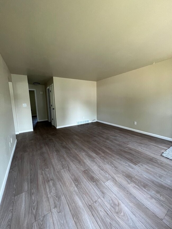 Photo - 1212 E Sylvan Ave Unidad 1212