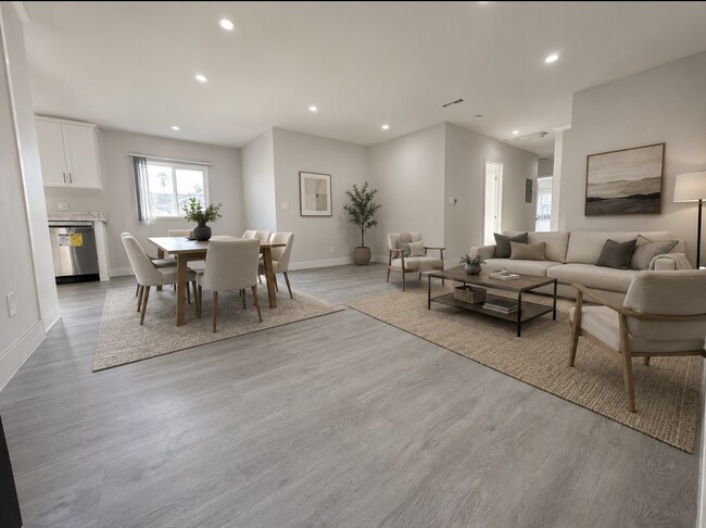 Building Photo - 1477 S Sherbourne Dr Unit 2B