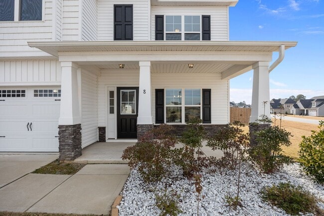 Photo - Beautiful 4-Bedroom Home with Modern Finishes in Angier