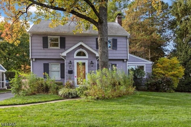 Photo - 460 Grove St