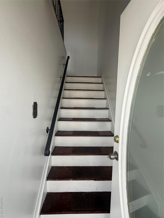 Building Photo - 259-54 Craft Ave