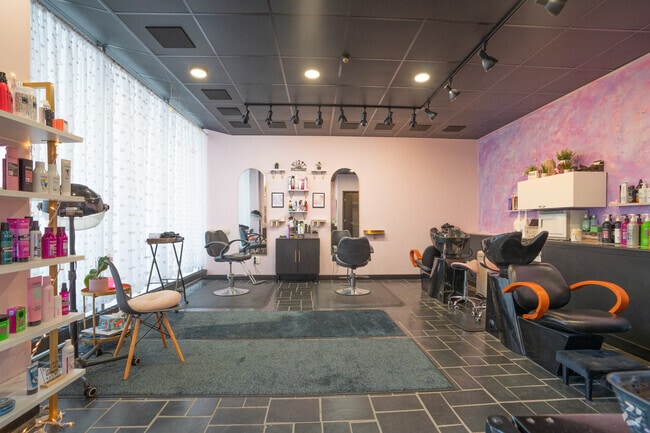 Opal & Peridot Salon
