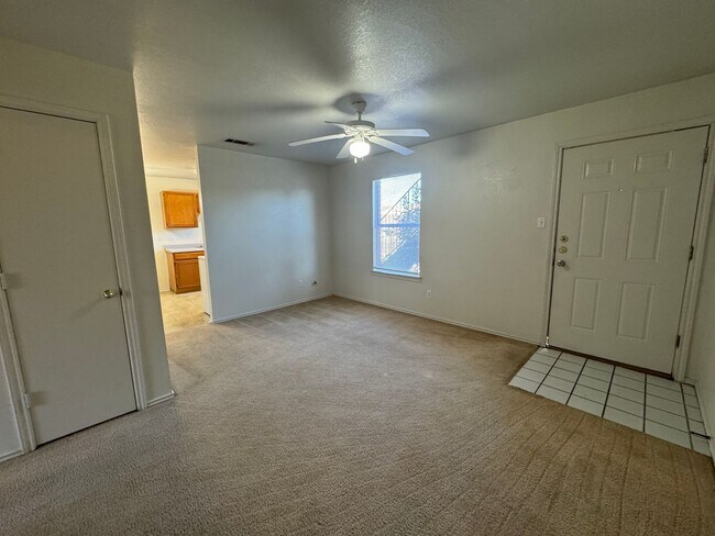 Photo - 1505 Benttree Dr Unidad B