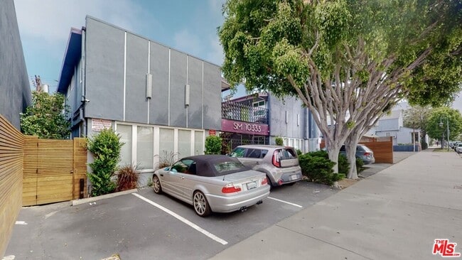 Photo - 10333 Santa Monica Blvd Unidad 7