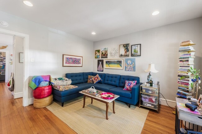 Photo - 3322 Stuart Ave Unidad 3322 Stuart Avenue #2