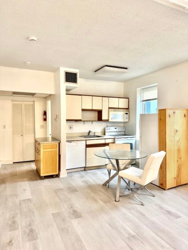 Photo - 1415 Commonwealth Ave Unit 502