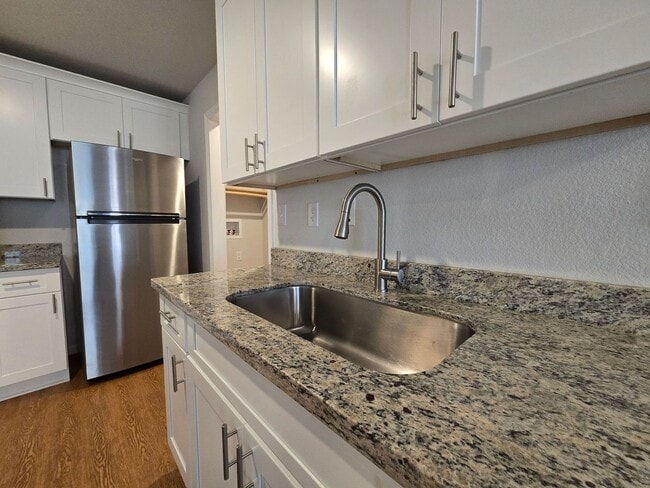 Photo - 2500 Westcliff Rd Unit 2500 Westcliff Rd - A