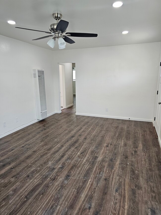 Photo - 14626 S Budlong Ave Unit B