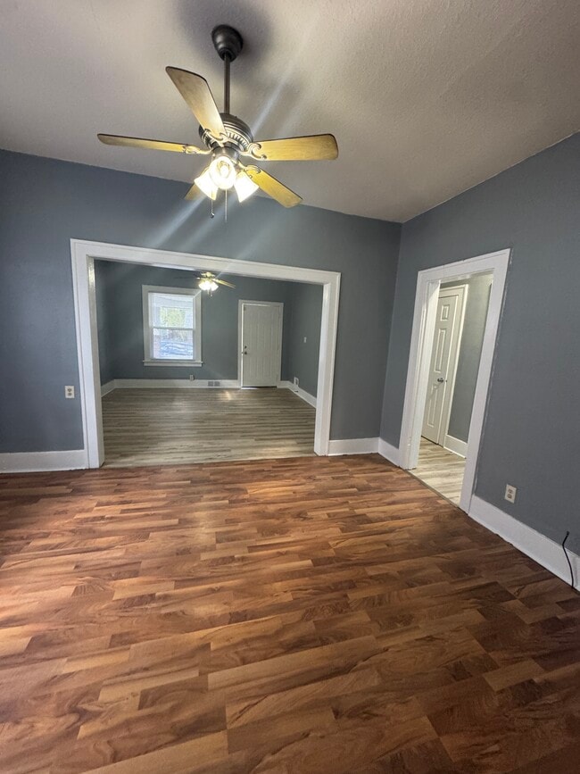 Photo - 2018 S Brookfield St