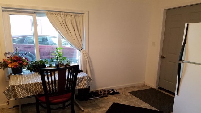 932 Emerald St Unit 1B