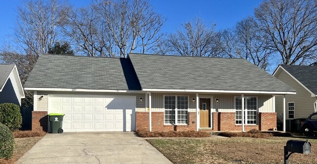 "Charming 3-Bedroom Home in Warner Robins,... - "Charming 3-Bedroom Home in Warner Robins,...