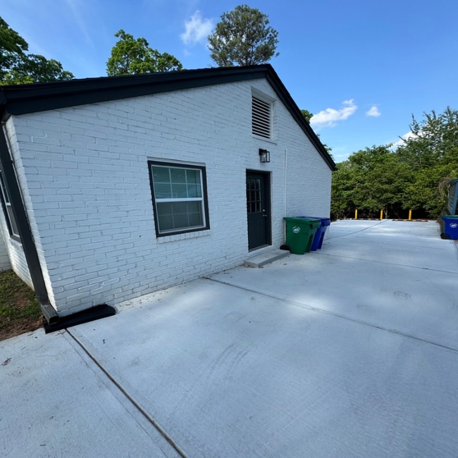 Photo - 1411 Clairmont Rd