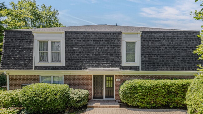 Building Photo - 831 Garfield Ave Unit C