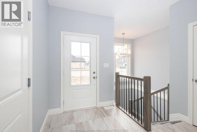 Photo - 182 McLellan Ave