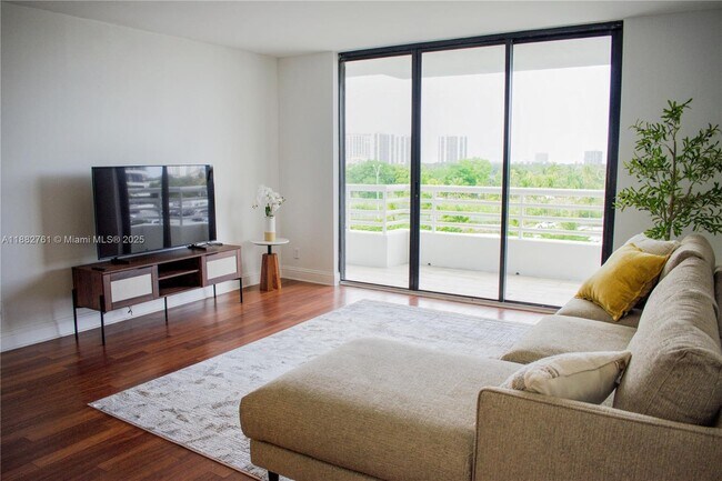 Photo - 3300 NE 192 St Unit 611