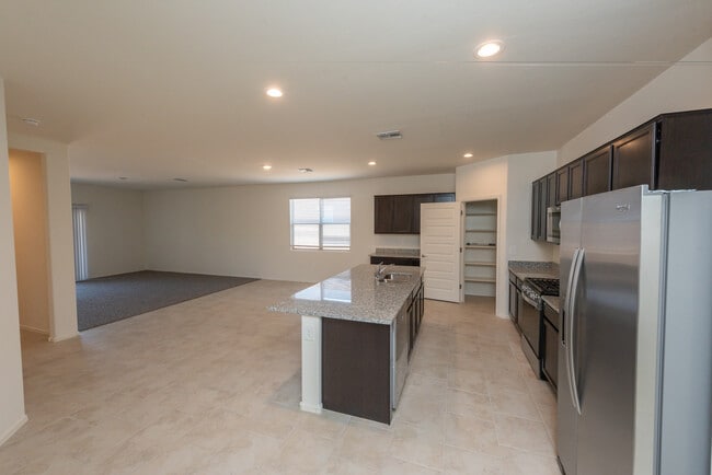 Photo - 10321 N Arroyo Lupine Way