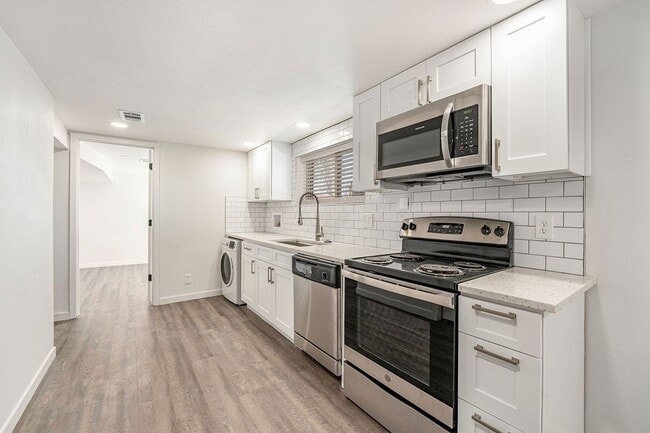 Photo - 2 Bedroom 2 Bathroom Lower Unit in Wheat Ridge