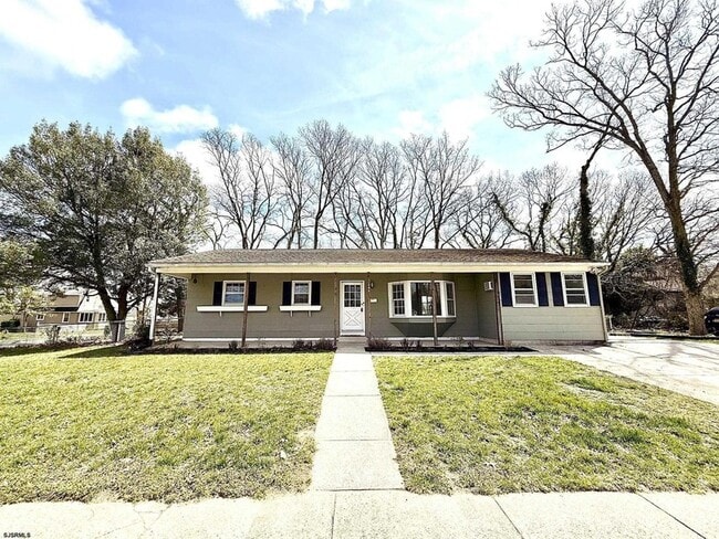 Building Photo - 644 5th St