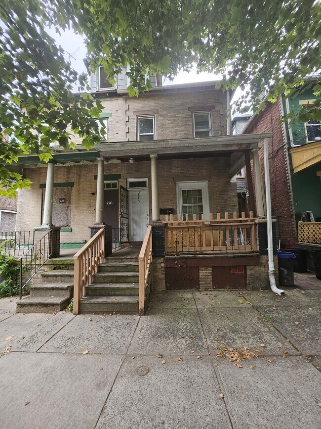 Photo - 733 Stuyvesant Ave Unit 2