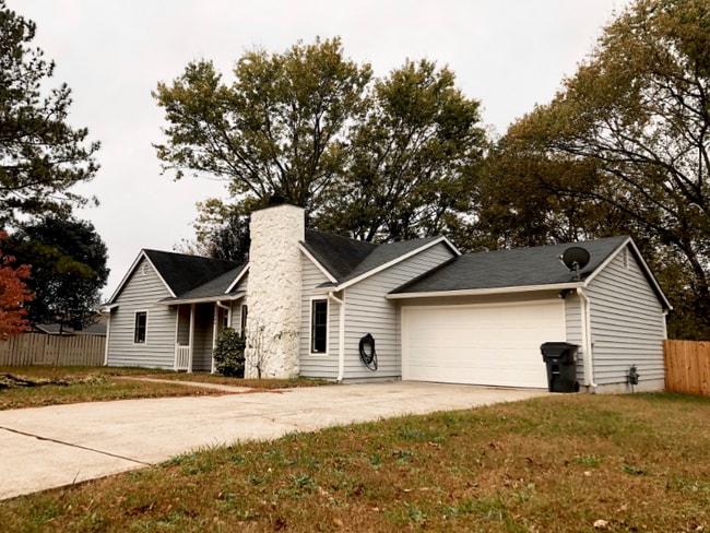 Photo - 1086 Samuel Dr House