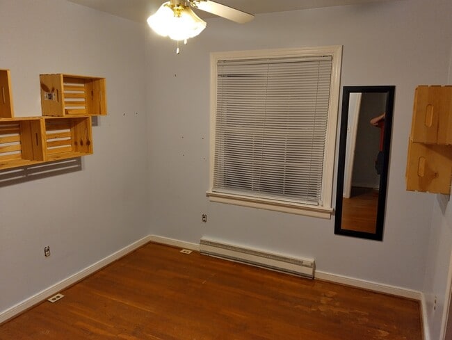 Photo - 2912 Overton Rd