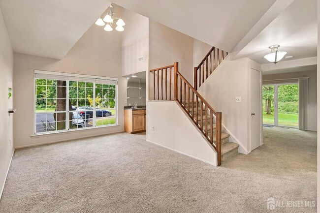 23 Cloister Ct