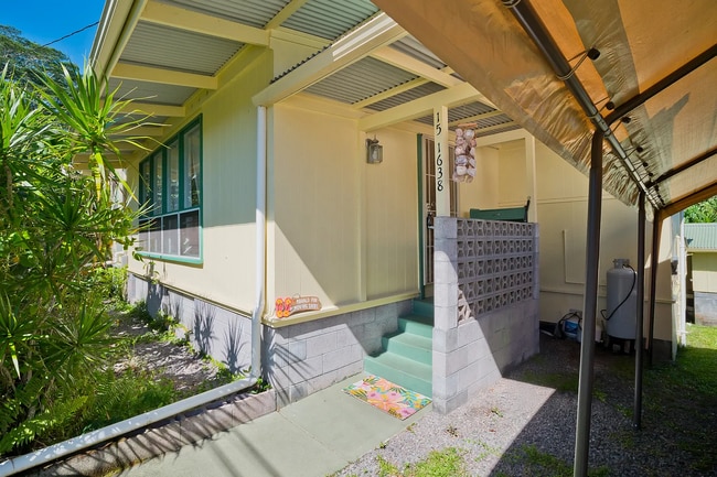Building Photo - Plantation Charm in the Heart of Pahoa Rental