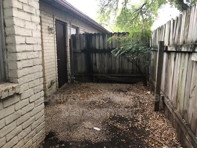 Photo - 6504 S 1st St