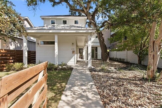 Building Photo - 610 W 33rd St