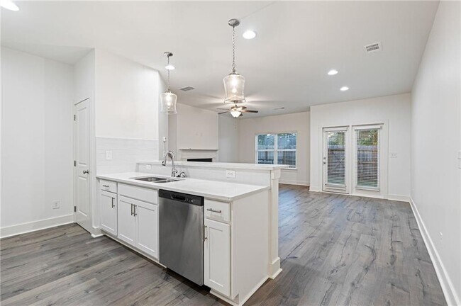 Photo - 5820 Calle Vis Dr