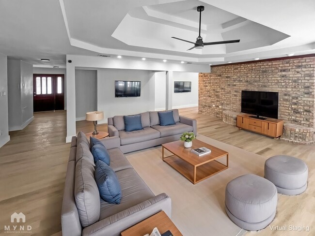 Photo - 1215 Spring Lake Dr