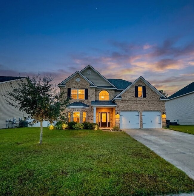 Photo - SPRING MOVE-IN SPECIAL: 50% OFF 1ST MONTH'S RENT!**