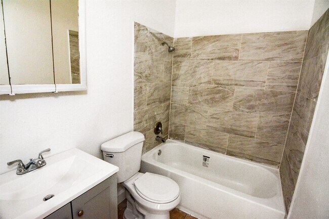 Photo - 7891 Gallahad St