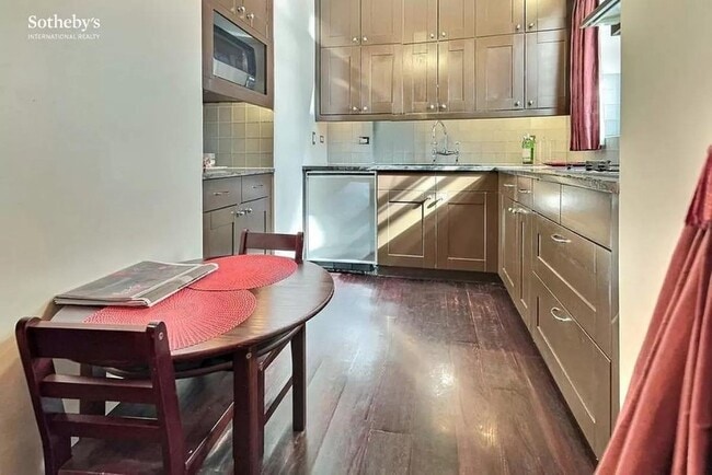 444 W 19th St Unit 6-02