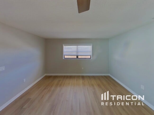 Photo - 907 67th Ave Dr W